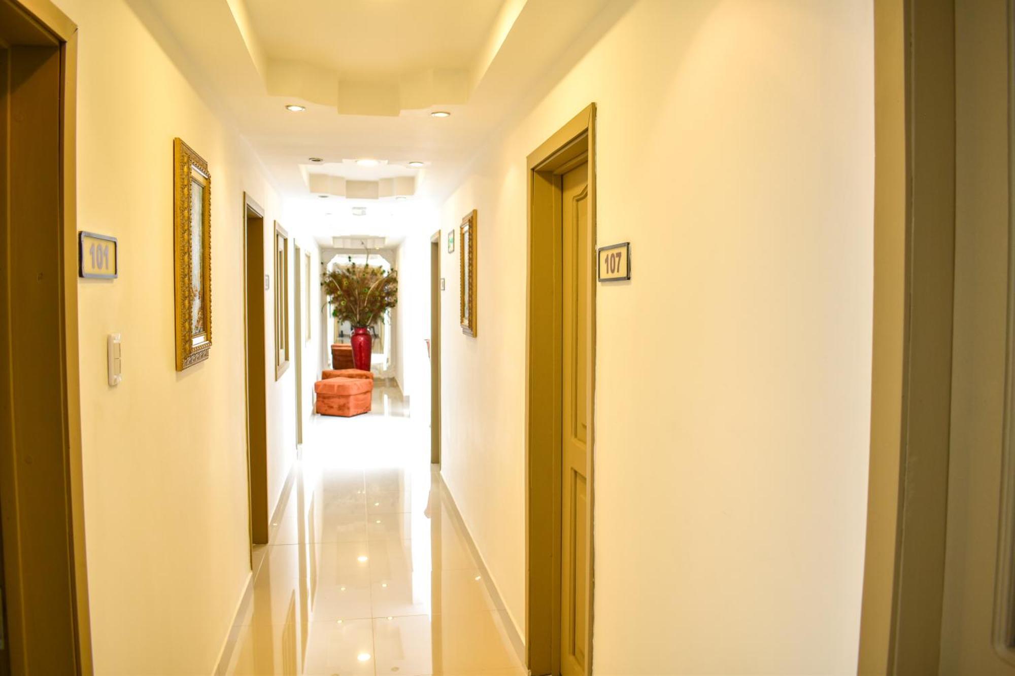 Hotel Cafe Cafe Avenida Армения Экстерьер фото